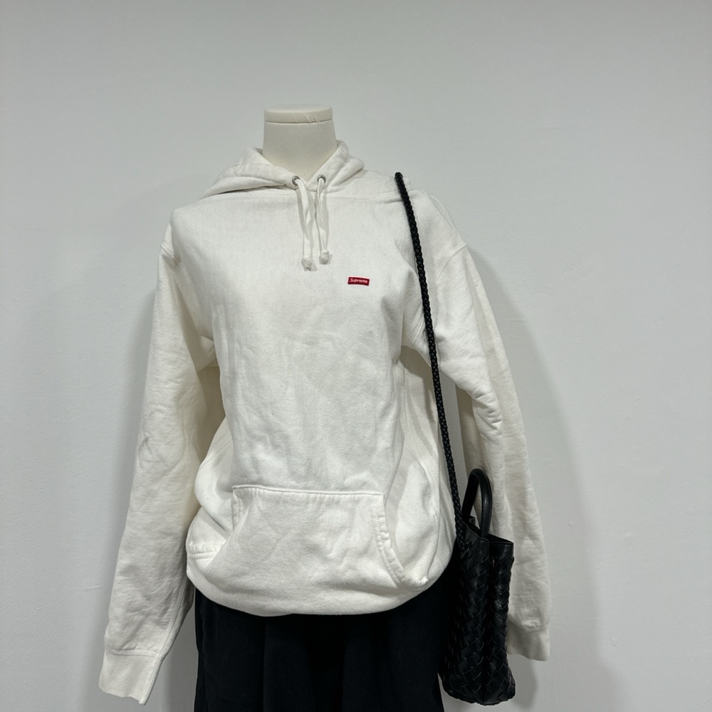 Supreme hoodie